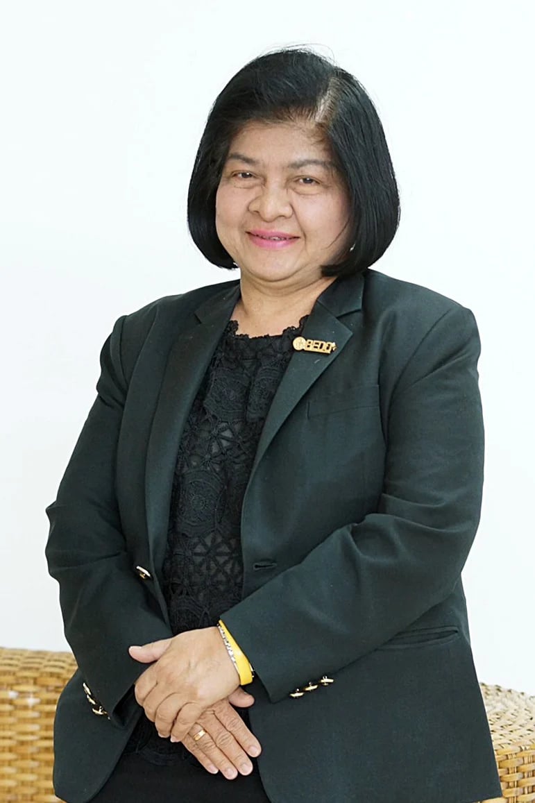 นางสาวลดาวัลย์ คำภา